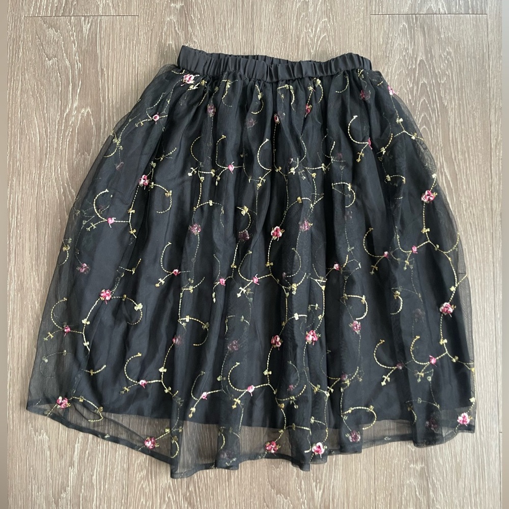 H&M Tulle Floral Embroidered Mesh Skirt